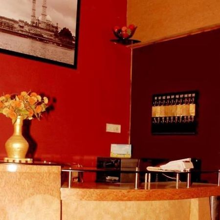 Oyo 27711 Hotel Evergreen Residency 博帕尔 外观 照片