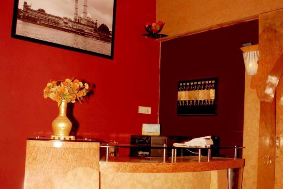 Oyo 27711 Hotel Evergreen Residency 博帕尔 外观 照片